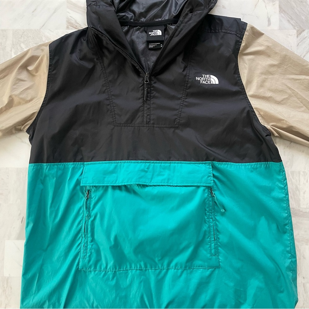 North Face Women’s Windbreaker Teal & Tan Size M Versatile | Fit
